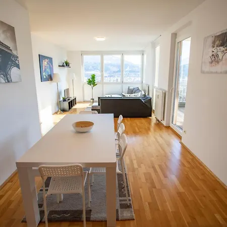 Of I Free Parking Apartment *
